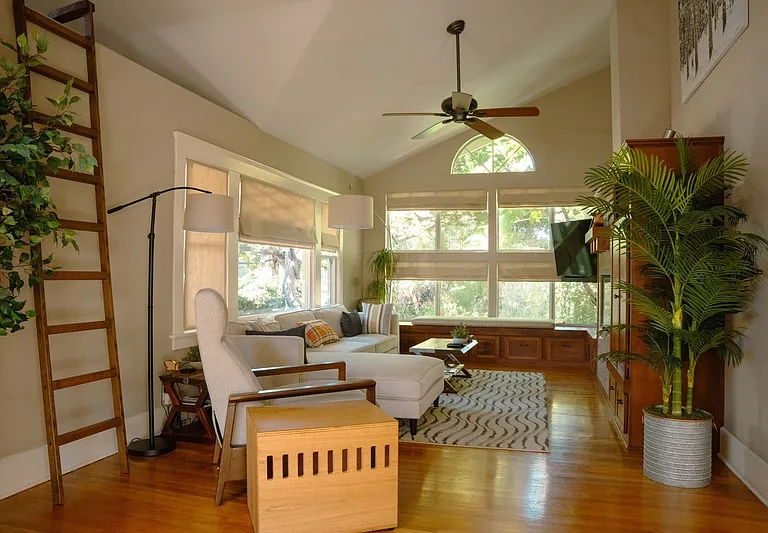 3675 Eagle St — Photo 6