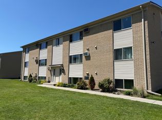 1875 Michigan Ave APT E6, Marysville, MI 48040