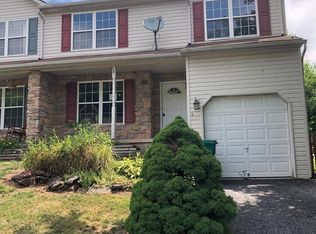 300 Shirley Ln, Pennsburg, PA 18073