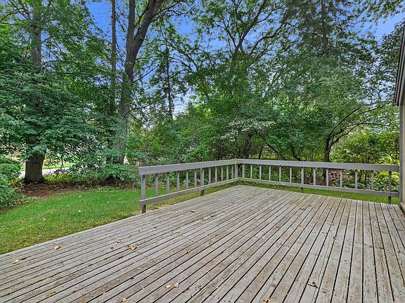 3rd image of 92 Woodfield COURT