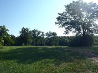 460 N Chantilly Rd, Winfield, MO 63389