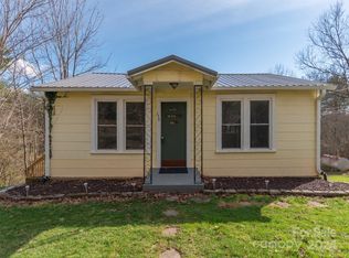 130 Locust Grove Rd, Weaverville, NC 28787