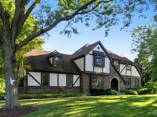 39W089 Adobe Rdg, Elgin, IL 60124