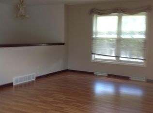 319 N Lexington Pkwy, Deforest, WI 53532