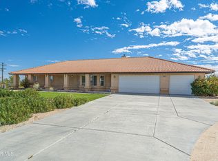 8825 Beekley Rd, Pinon Hills, CA 92372