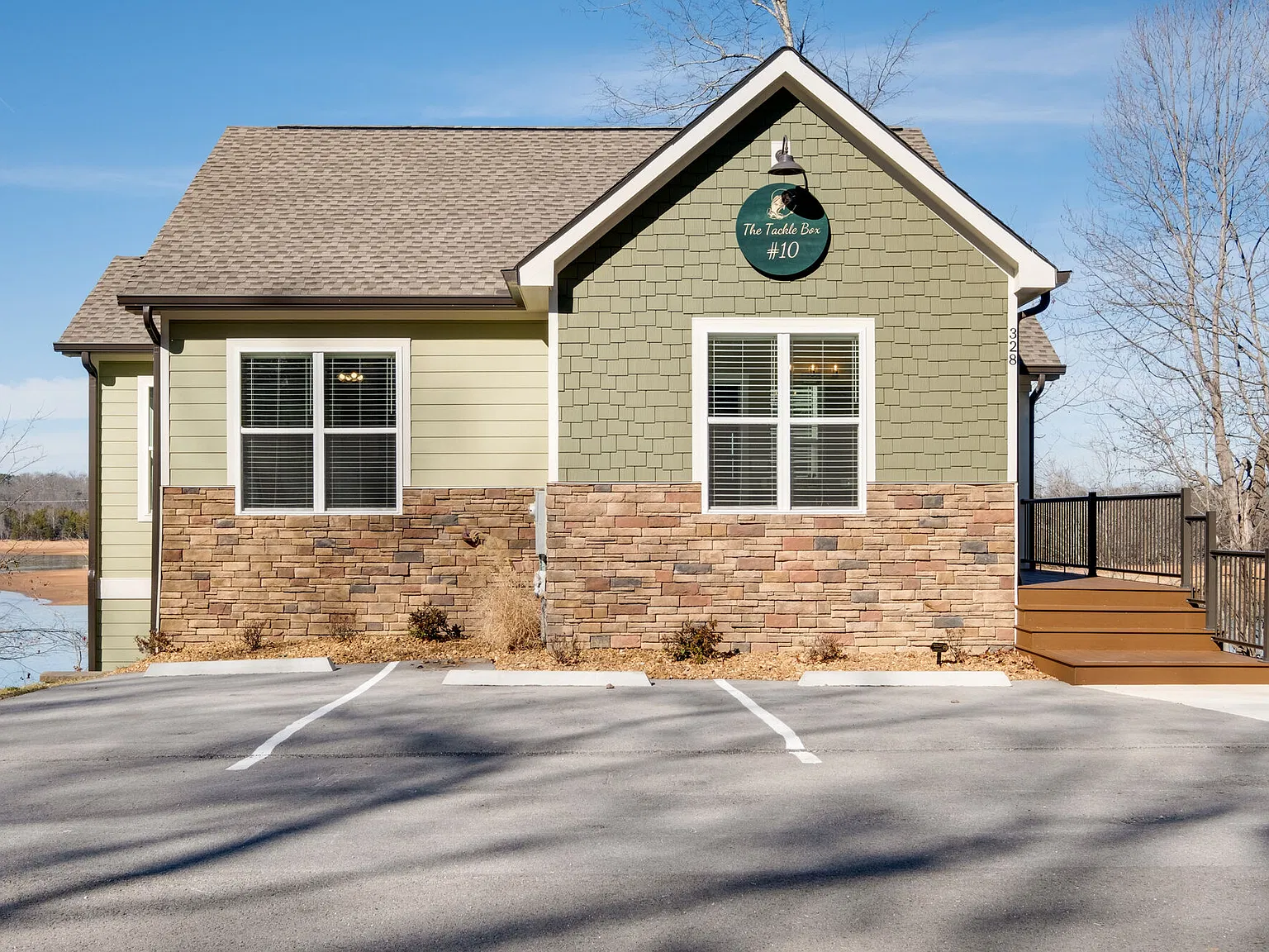 4 bed, 1800 sqft, $3,500 — Photo 2