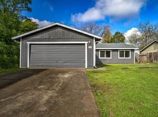 3884 Apollo St, Redding, CA 96002