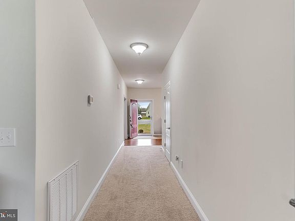 4th image of 7545 Broad Creek Cir