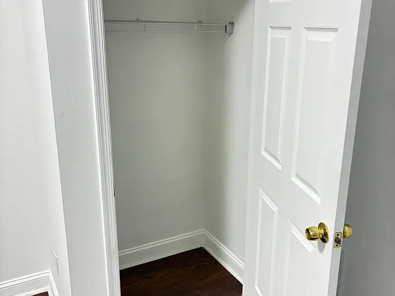 73 Wolcott Ter #2R — Photo 15