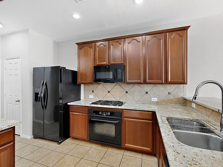 9906 Gessner Dr — Photo 11