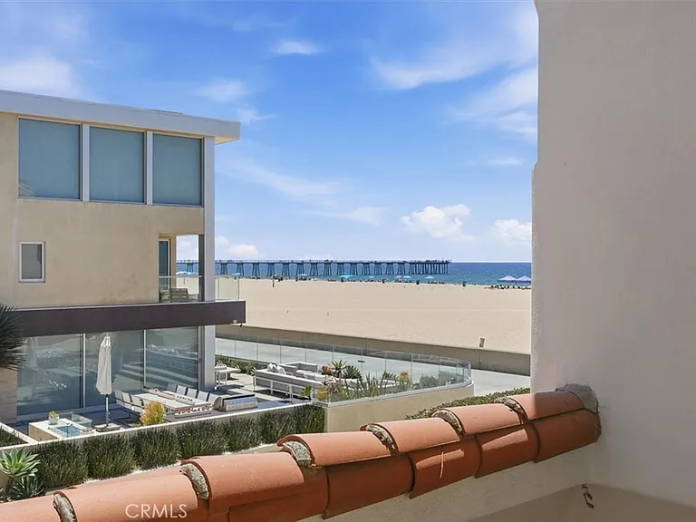 1602 The Strand — Photo 25