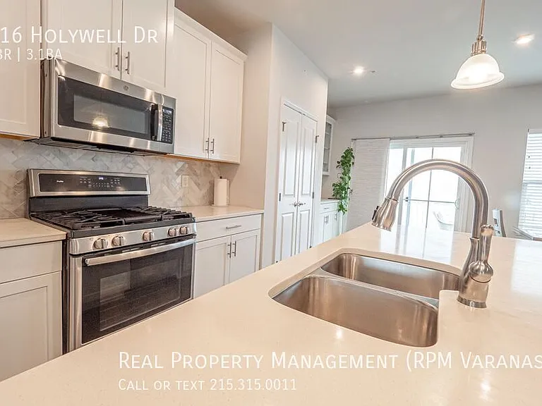 516 Holywell Dr — Photo 5