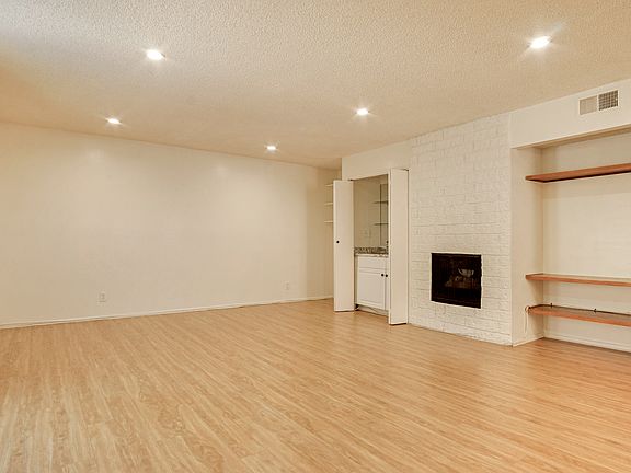 4th image of 11701 Texas Ave APT 112