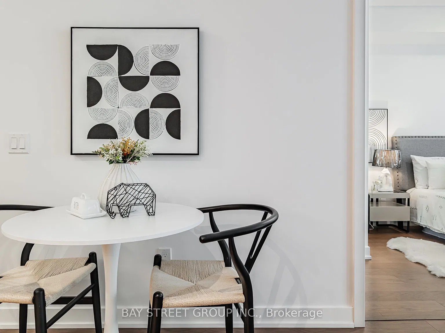 2 bed, $2,400 — Photo 4