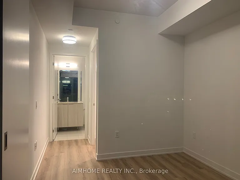 15 Queens Quay E #1603 — Photo 7