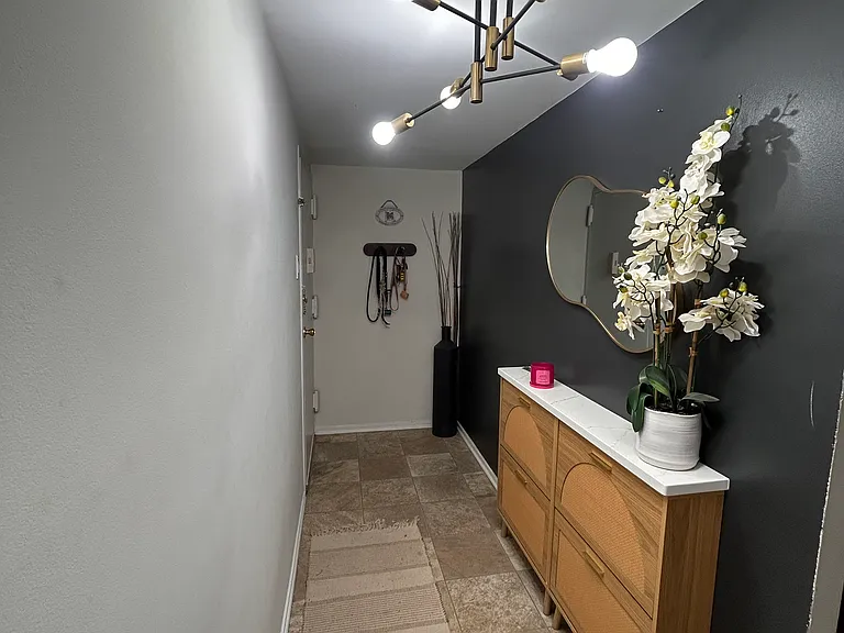 19315 Club House Rd #203 — Photo 5