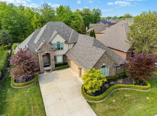 19255 Reef Dr, Macomb, MI 48044