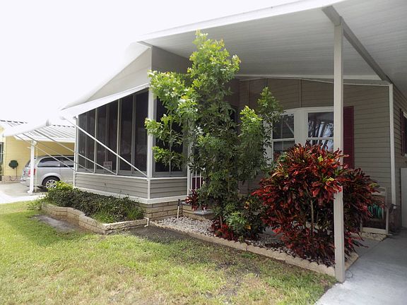 4th image of 2428 Lake Haven Dr