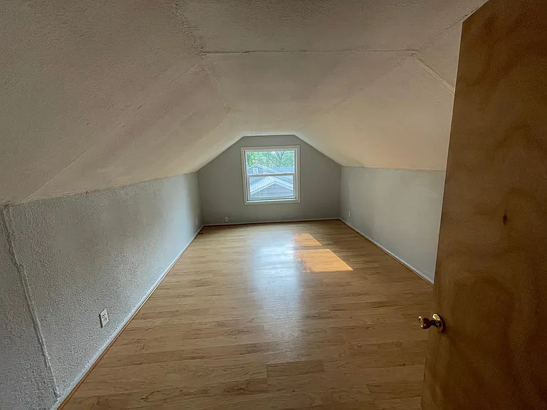 411 E Espanola St — Photo 11