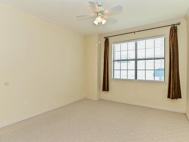 9400 Bellaire Blvd #511 — Photo 24