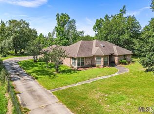 8110 Main St, Zachary, LA 70791