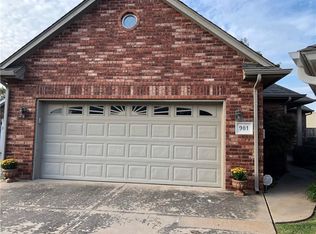 981 Pinebrooke Ct, Norman, OK 73072