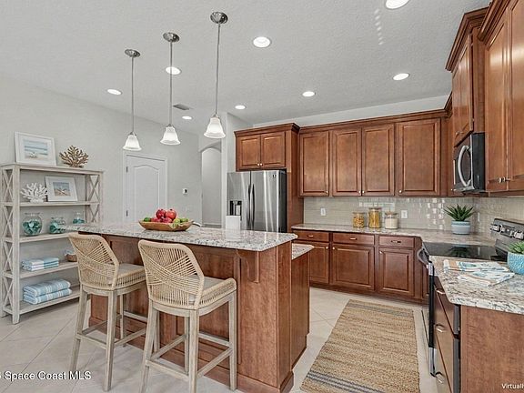 3rd image of 3119 Ribbon Grass Dr