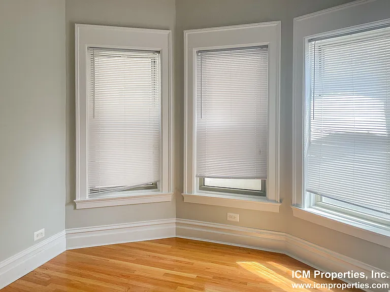 851 W Wellington Ave #1 — Photo 2
