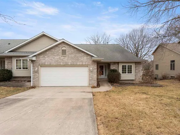 2518 Bluffwood Cir, Iowa City, IA 52245