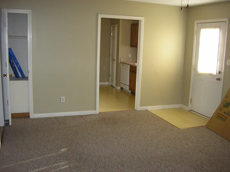 4490 Woodstone Dr — Photo 15