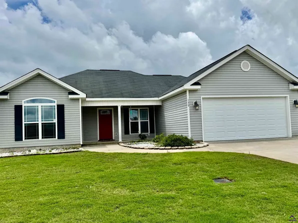 139 Raymond Cir, Warner Robins, GA 31088