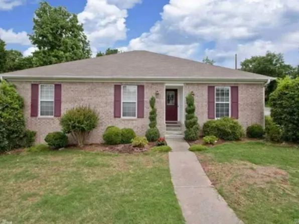 12700 Misty Creek Dr, Little Rock, AR 72211