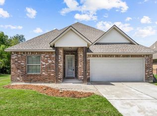 6501 Lakeridge Dr, Zachary, LA 70791