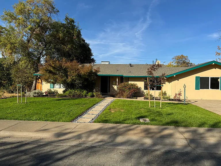 9443 Dalton Way — Photo 1