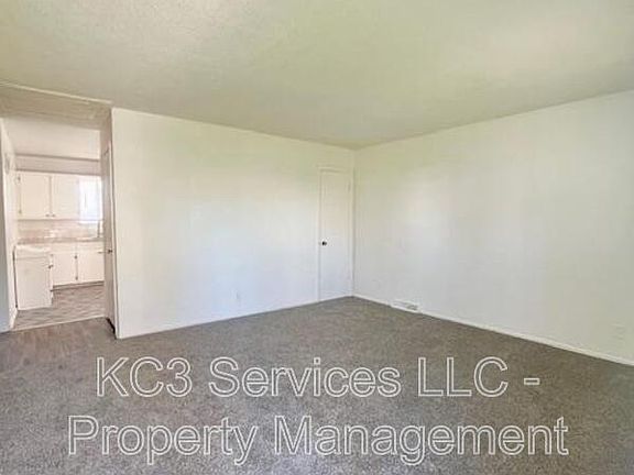 2nd image of 5025 N Bellaire Ave