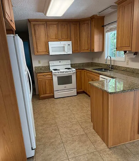 94118 Crystol Creek Ln — Photo 3