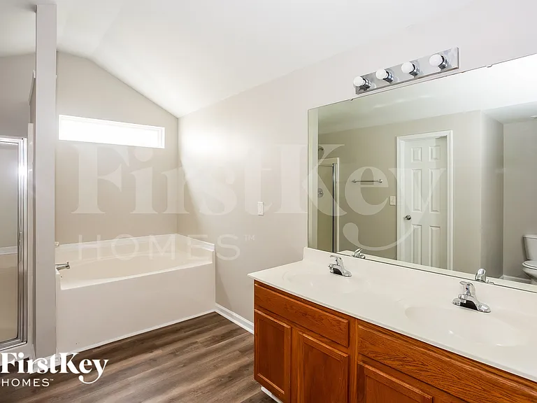 5842 Brookfield Pointe Dr — Photo 11