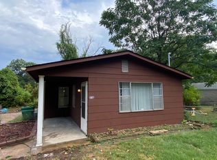 9746 Diamond Dr, Saint Louis, MO 63137