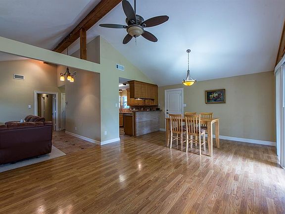 Open plan with great flow for entertaining.