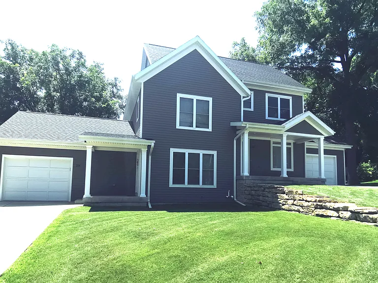 214 Mineral St — Photo 1