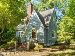 159 E Cedar St, Livingston, NJ 07039