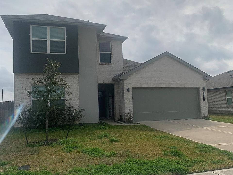 1st image of 31 Desert Spring Ln