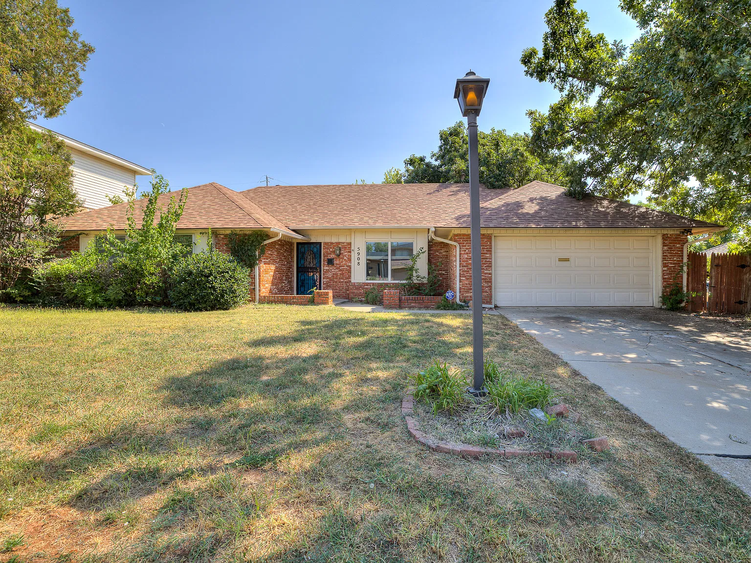 4 bed, 2036 sqft, $1,695 — Photo 1