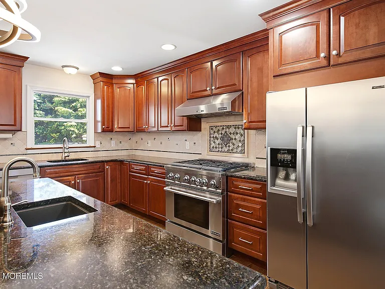39 Hilltop Rd — Photo 18