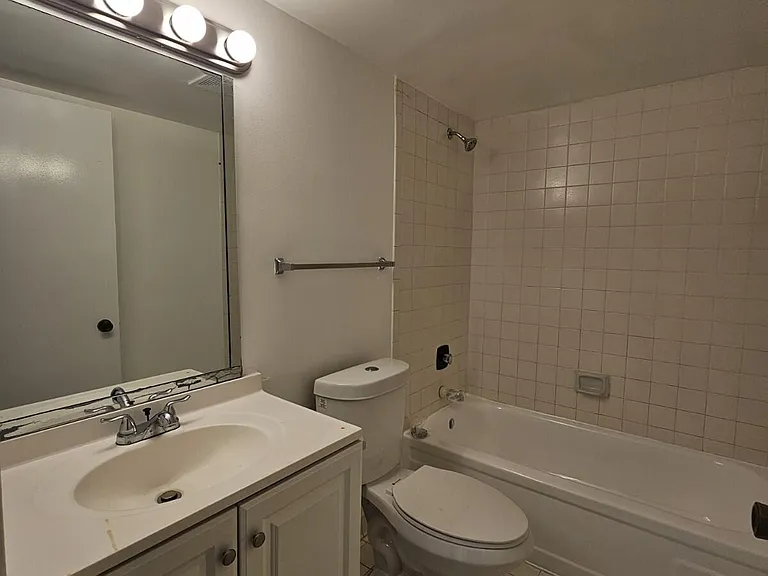 1900 N Congress Ave #206 — Photo 14