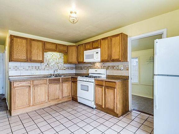 4th image of 11123 W Pima St