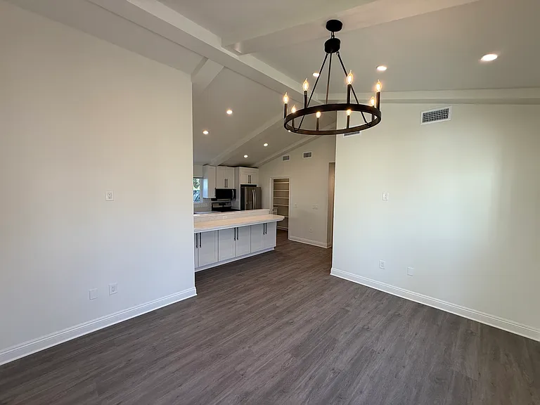 1020 N Lamer St #1022 — Photo 3