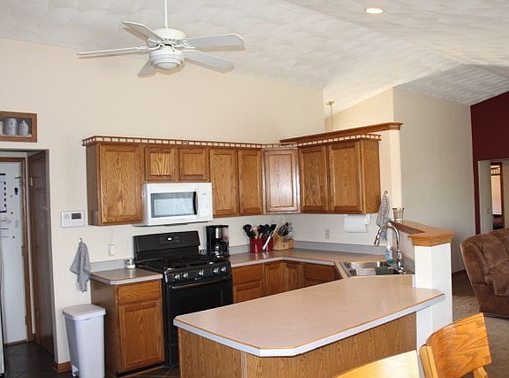 3rd image of 4435 Skyview Dr