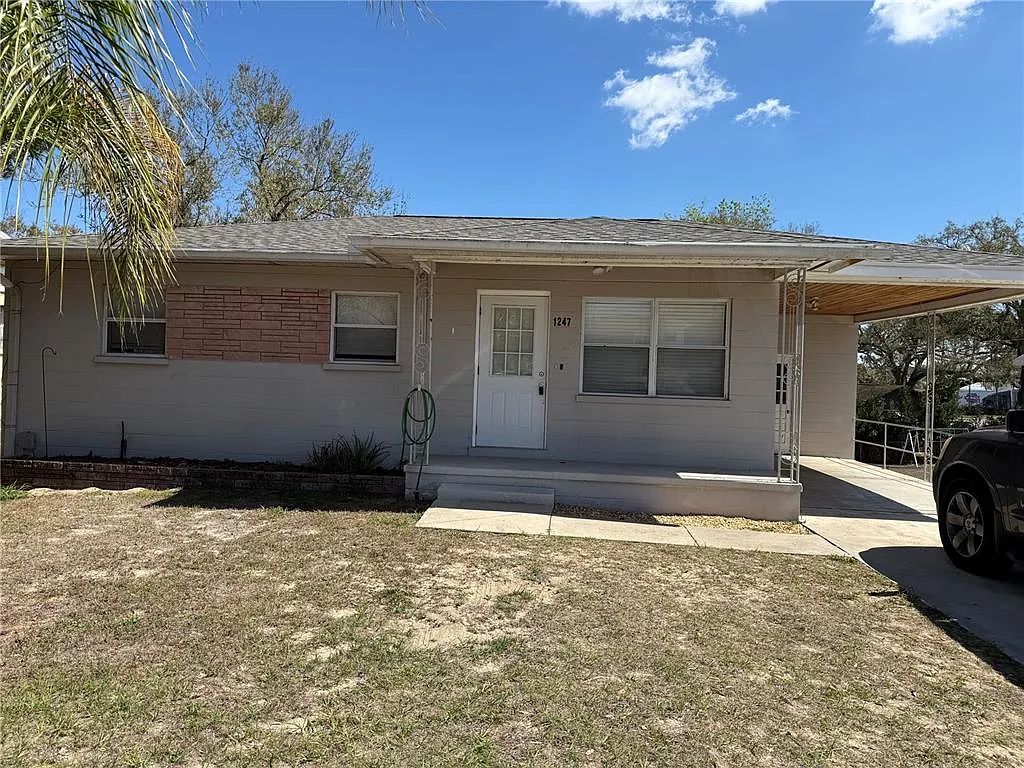 3 bed, 1.0 bath, 938 sqft, $1,600 — Photo 2
