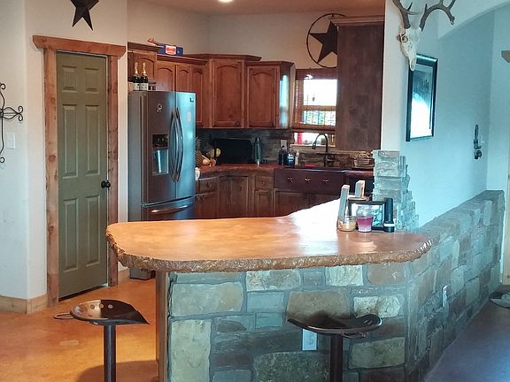4th image of 283 Ski Plex Dr